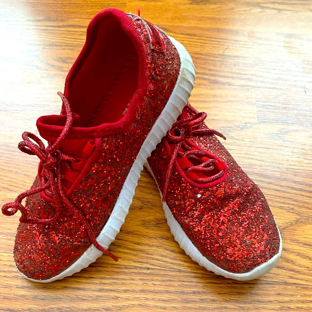 Red glitter sneakers size 1 ❣️